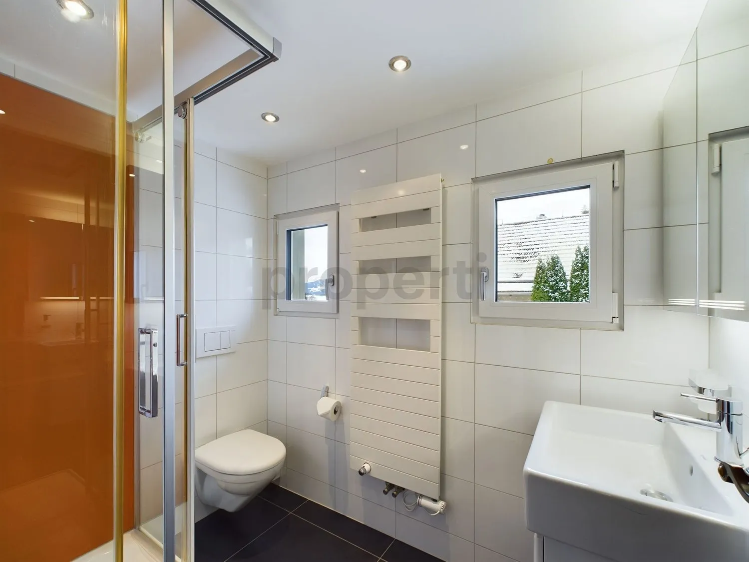 Modernes 5.5-Zimmer-Maisonette-Zuhause auf drei Etagen mit Balkon in Gais