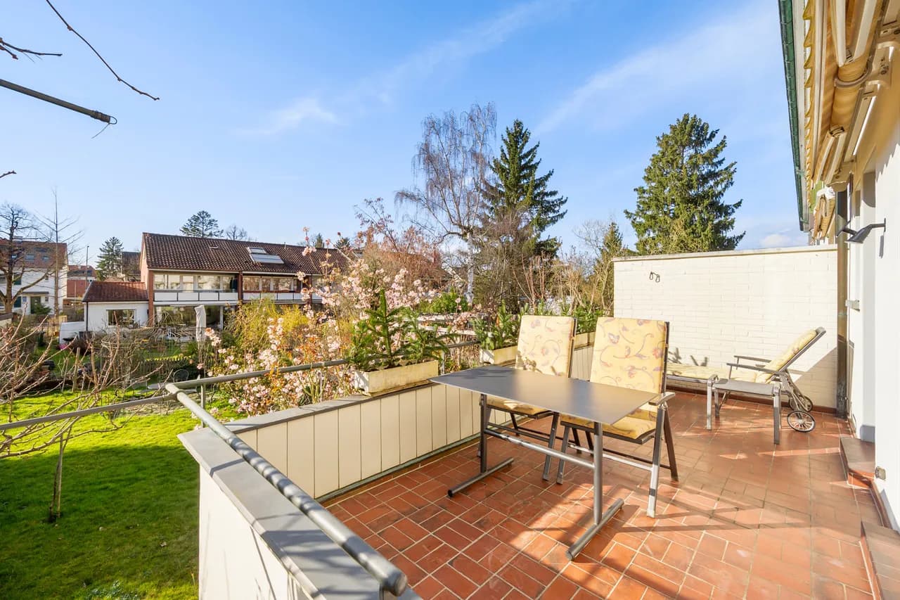 Charmantes Reiheneckhaus - Familienleben mit Garten mitten in Riehen