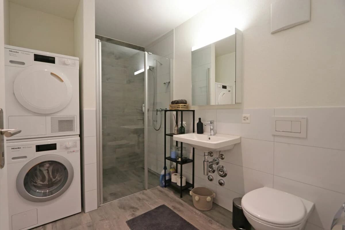 Grosszügige 4.5 Zimmer-Wohnung mit Balkonverglasung