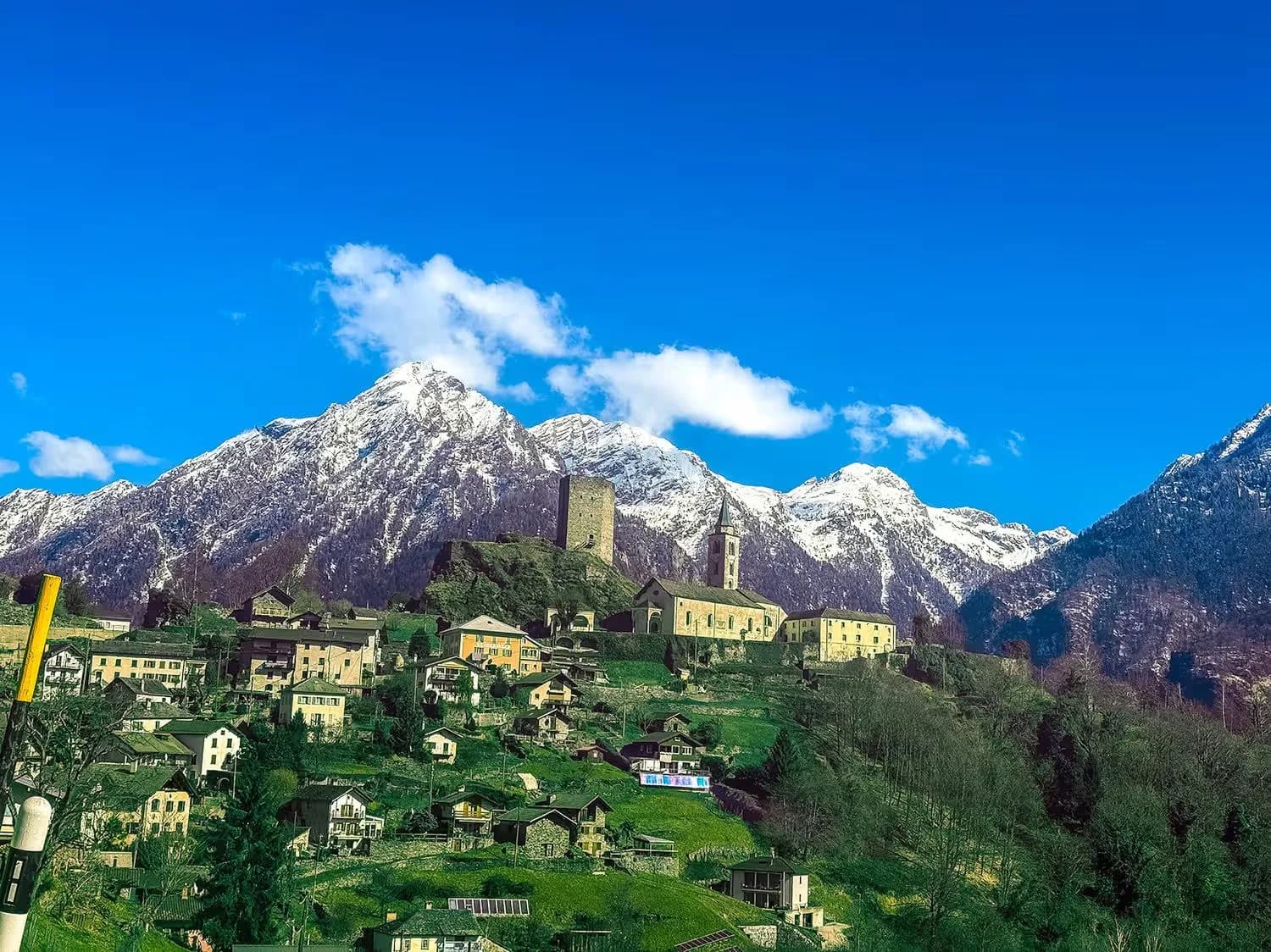 Charmantes Reihenhaus in Santa Maria Calanca mit Panoramablick