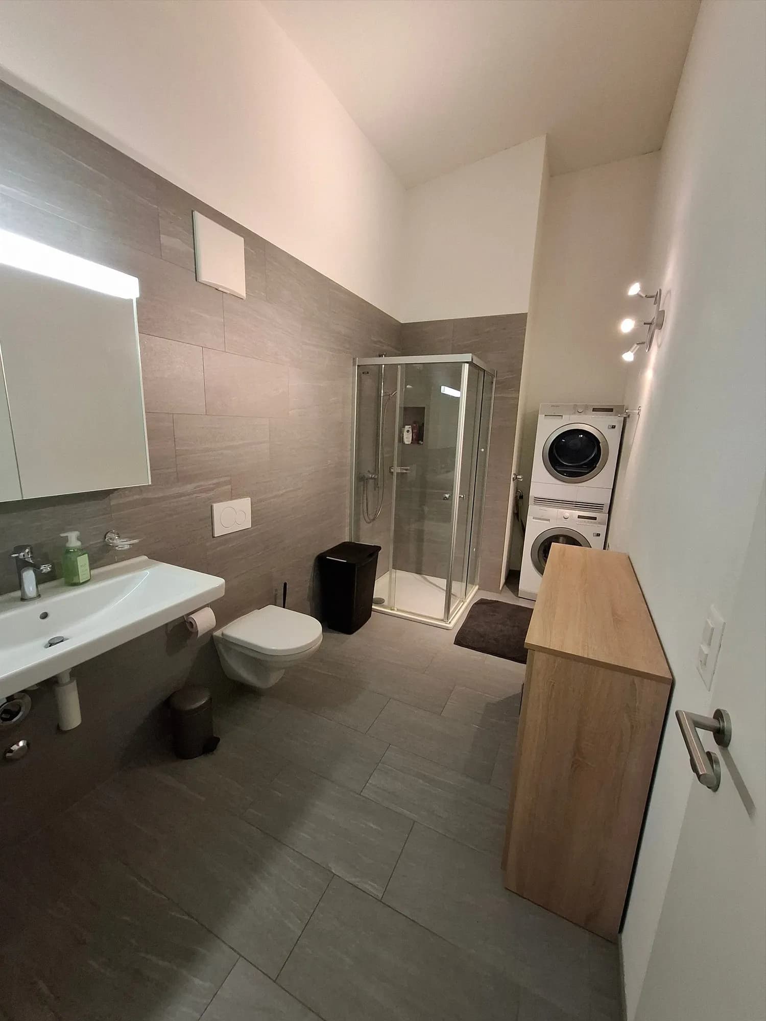 Moderne Wohnung im Grünen