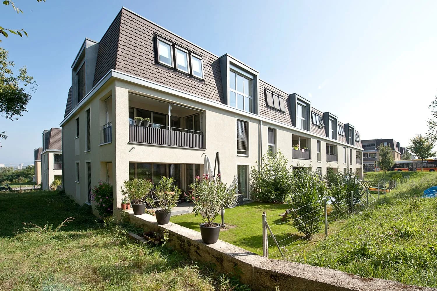 Zurücklehnen und modernes Wohnen geniessen