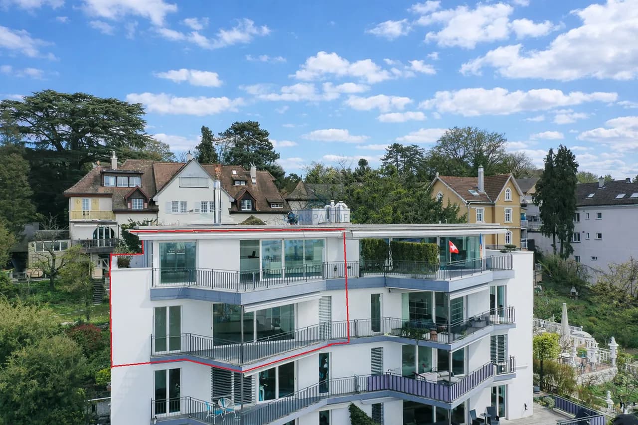 Wohnen über den Dächern von Binningen - luxuriöse Attika-Maisonette