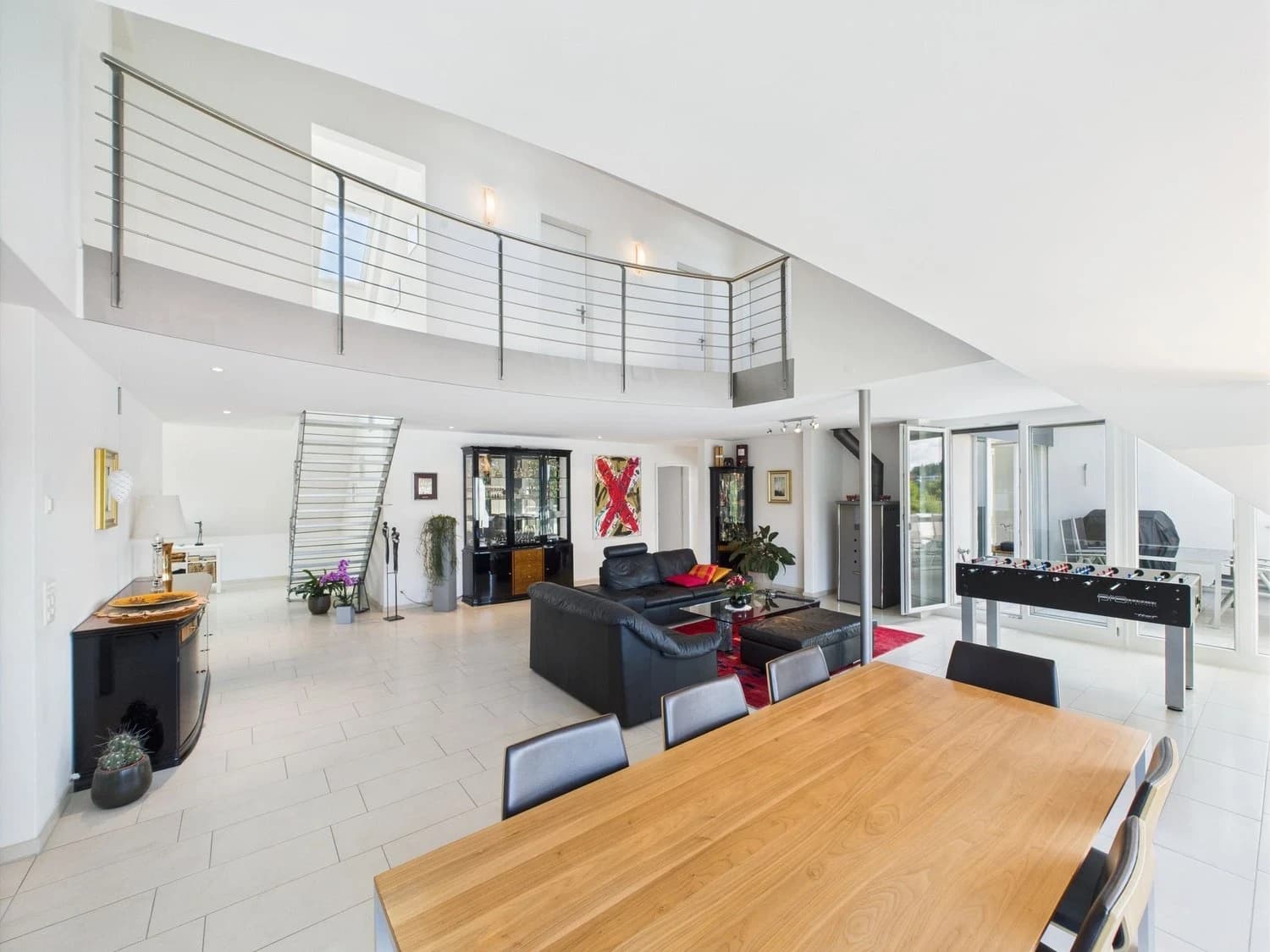 Grosszuegige 5.5-Zimmer-Attikawohnung mit Liftzugang, Nürensdorf