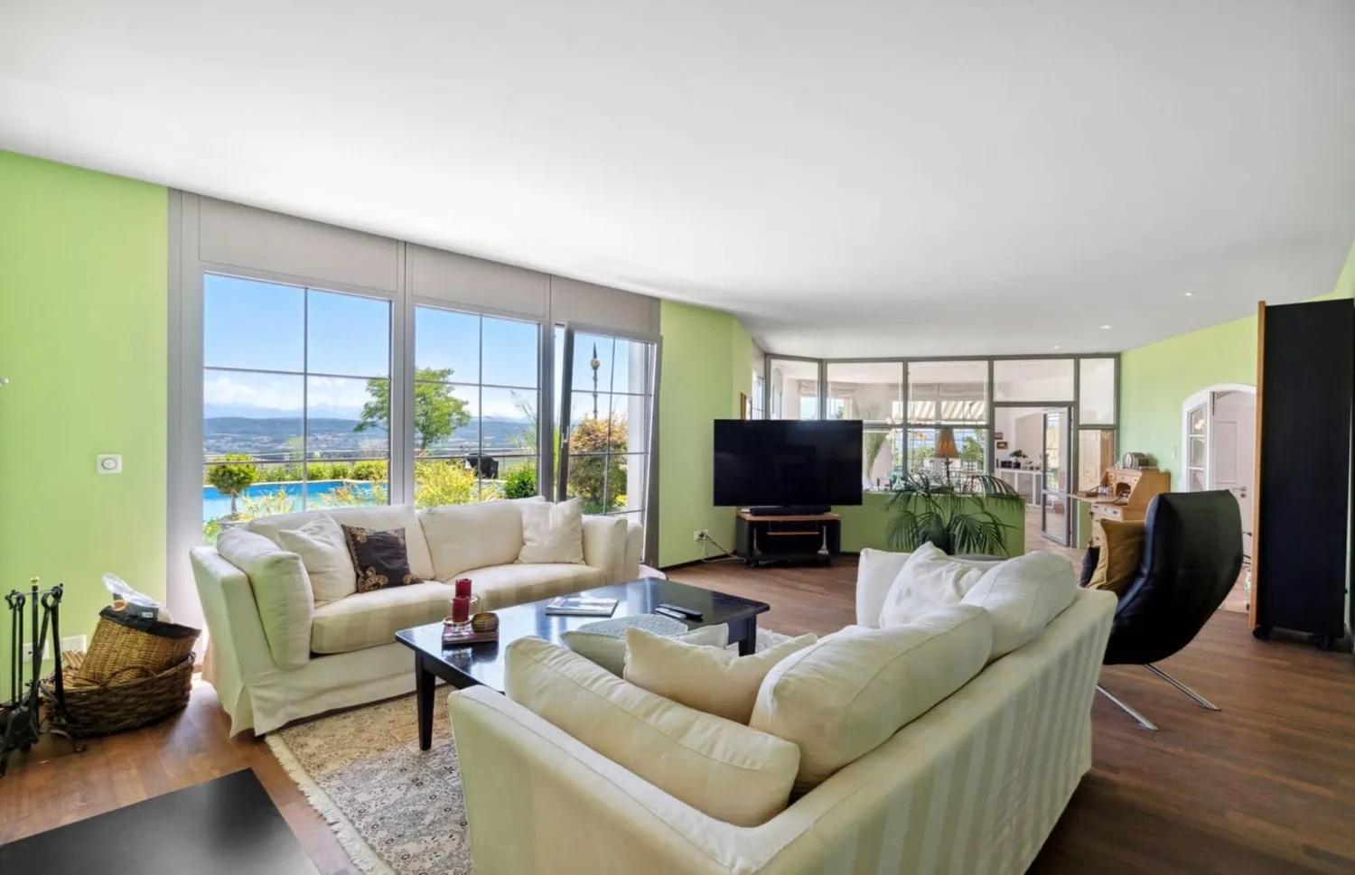 7.5-Zi.-Terrassenhaus mit Pool und Seesicht in Bellerive kaufen