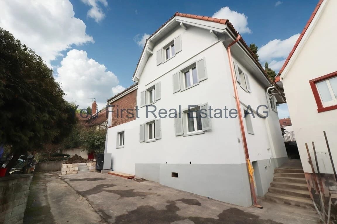 ERSTBEZUG : Maisonette-Wohnung im Herzen von Oberwil