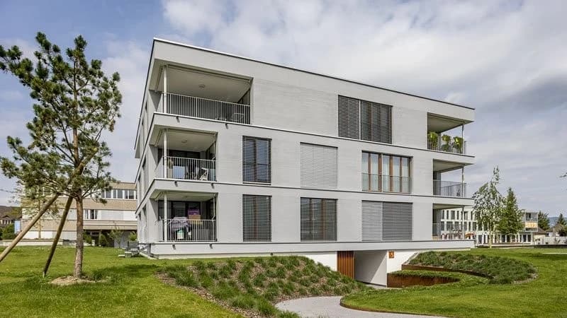 Moderne 3.5-Zimmer-Wohnung im Erdgeschoss