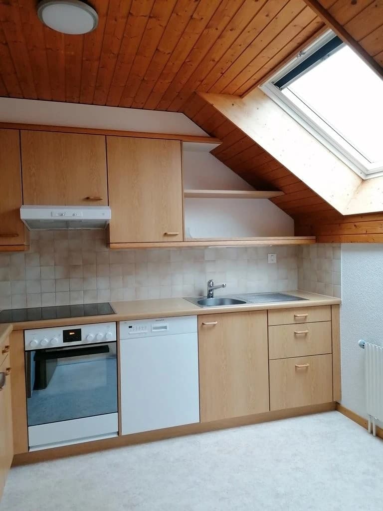 Heimelige Dachwohnung mit Cheminée