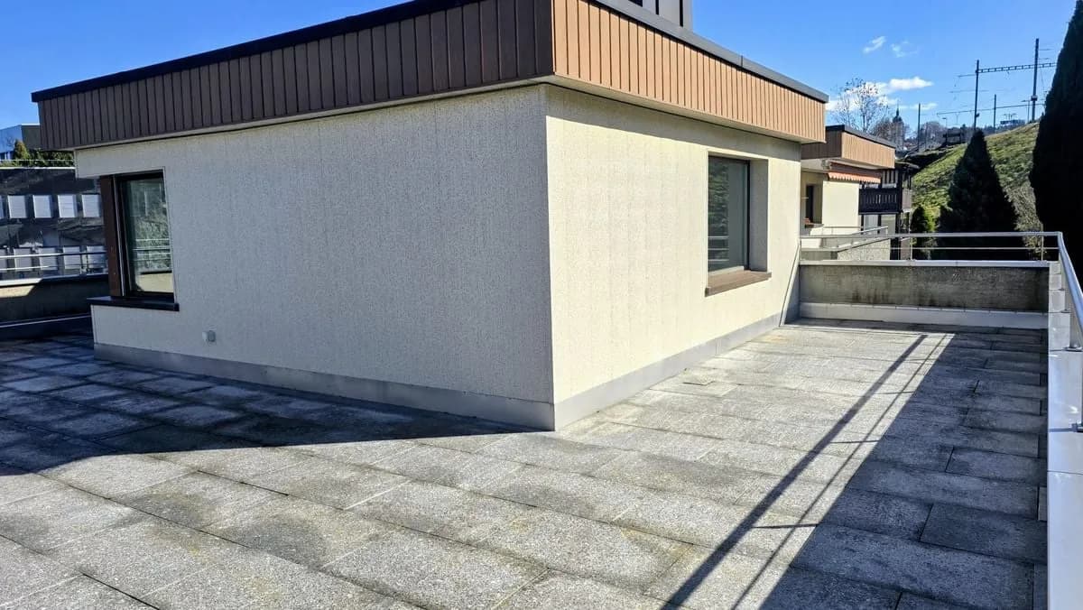 Attraktive Attika-Wohnung mit herrlichem Ausblick auf den Zürichsee in Schindellegi