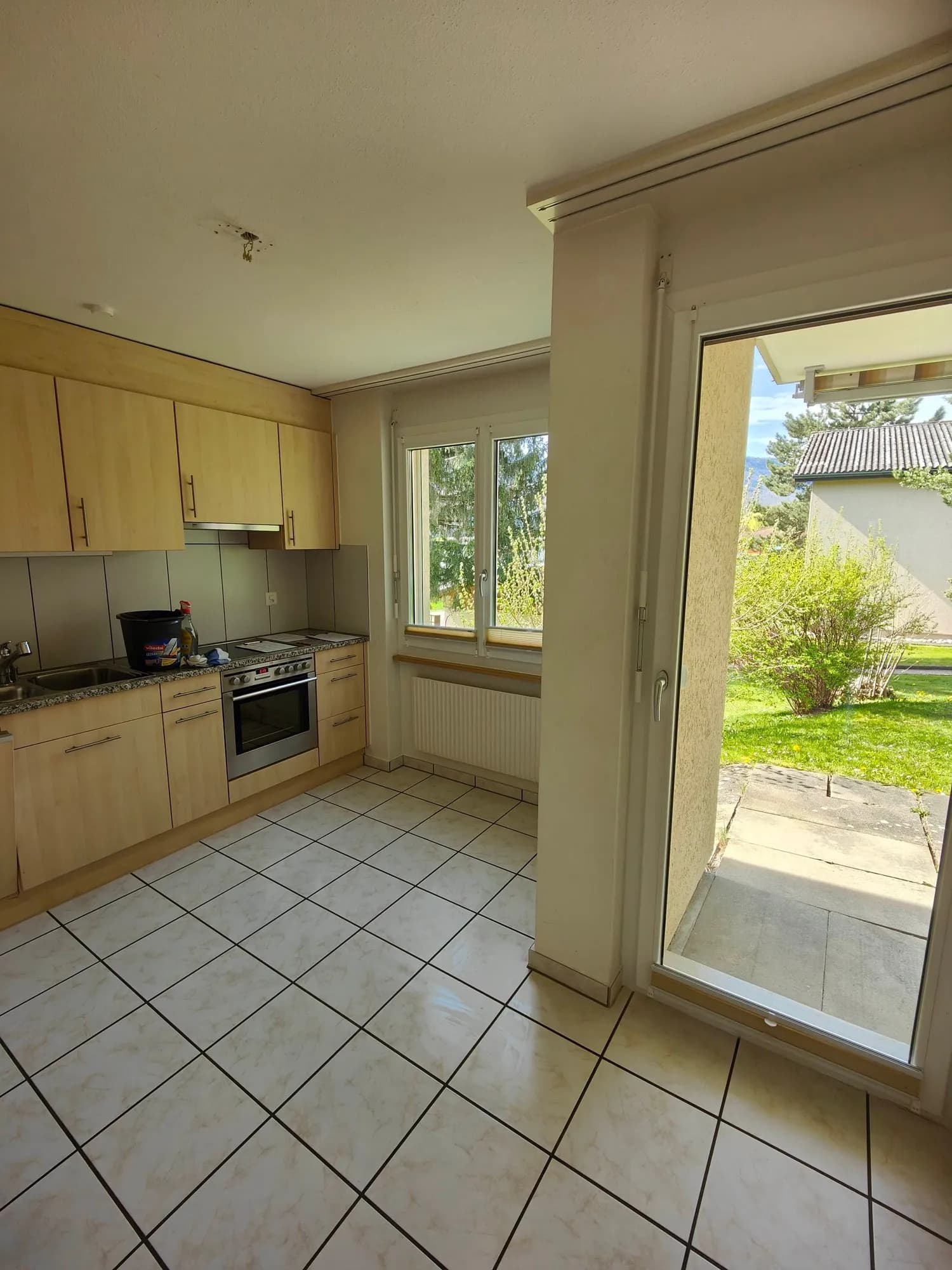 Helle 4.5-Zimmer-Wohnung mit Balkon, Aedermannsdorf