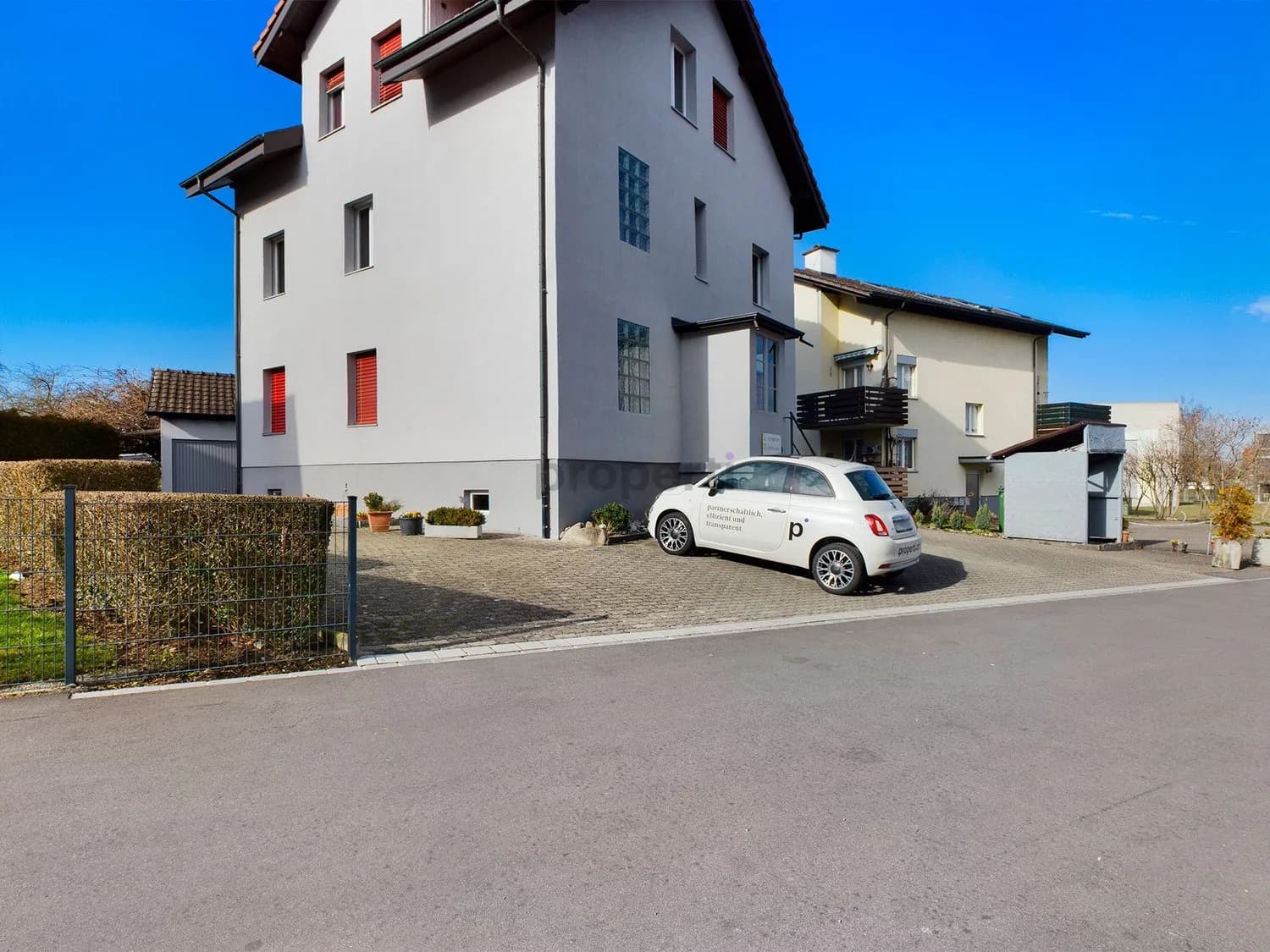 CHARMANT AN ZENTRALER UND RUHIGER LAGE