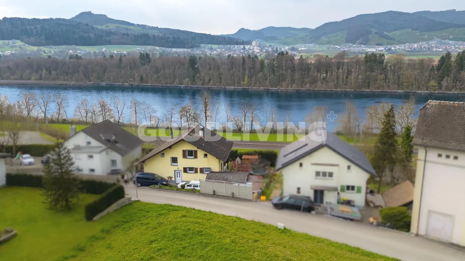 Ihr Zuhause im Grünen mit sonnigem Garten