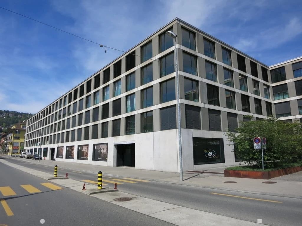 Grosszügiges Wohnen an zentraler Lage mit zusätzlichem Zimmer