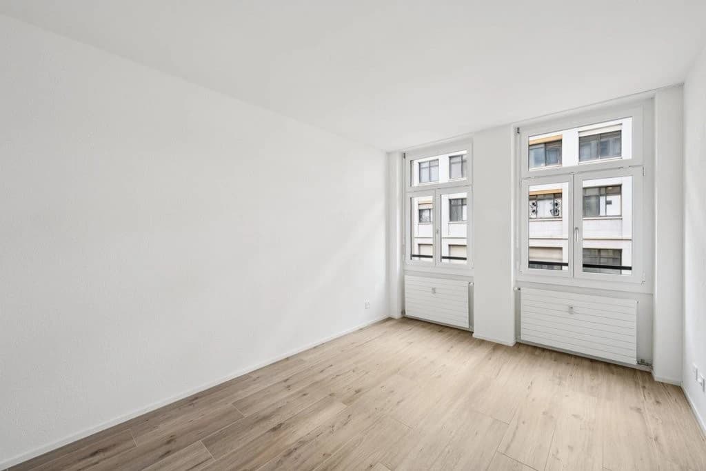 Grosse und moderne Wohnung an beliebter Lage