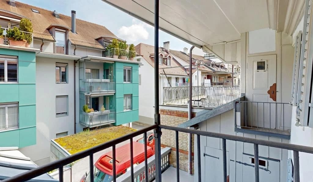 Gschichtsträchtigi Muure mit modernem Inneläbe ir Burgdorfer Autstadt