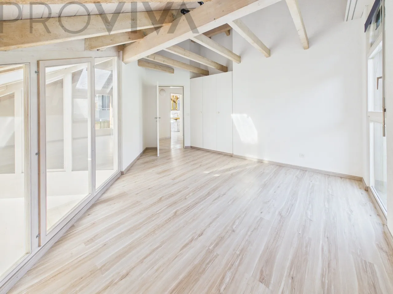 Charmantes Haus mit grossem Garten und Weitsicht ins Grüne