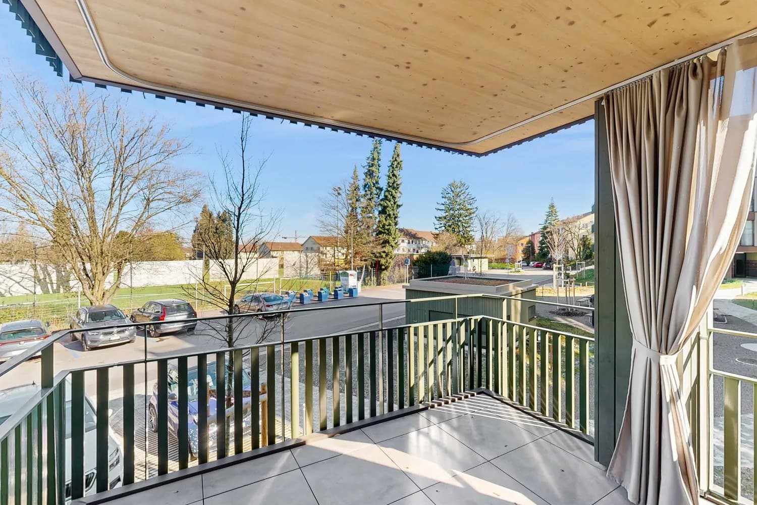 Moderne und helle Wohnung an zentraler Lage