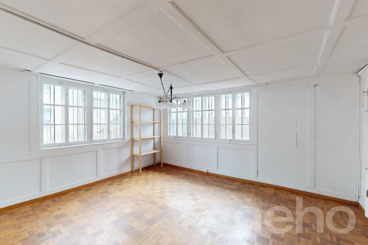 Denkmalgeschütztes 8-Zimmer Doppeleinfamilienhaus an zentraler Lage