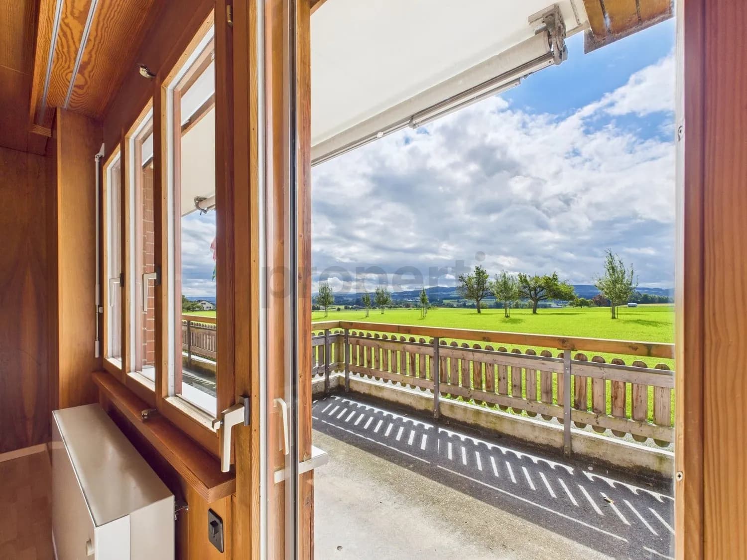 Attraktive 5-Zimmer-Wohnung mit wunderschöner Aussicht in Amlikon-Bissegg, Kanton TG