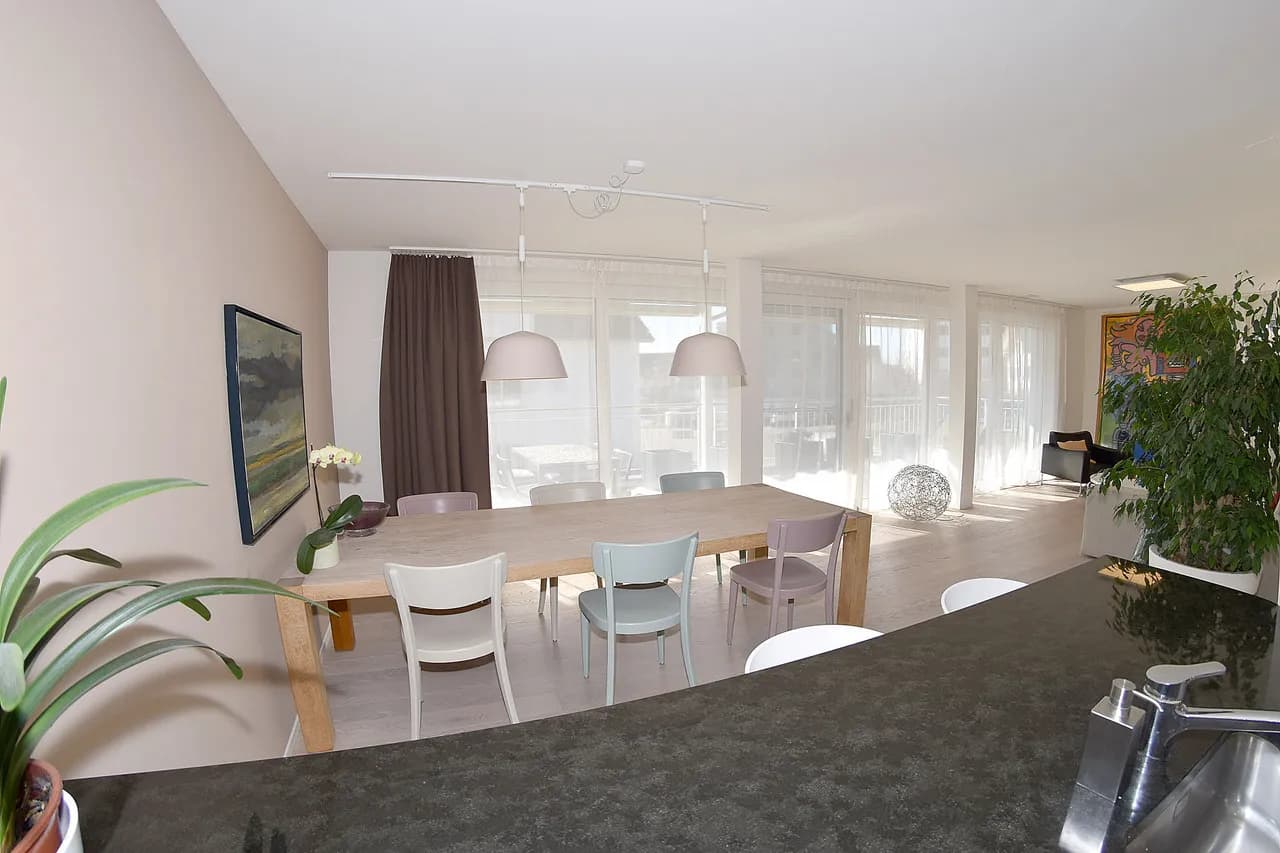 Modern, grosszügig und zentral