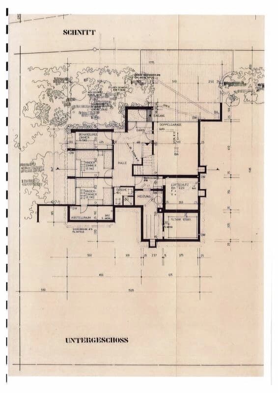 Villa mit Seesicht und mit separatem Bauland an sehr guter Lage.