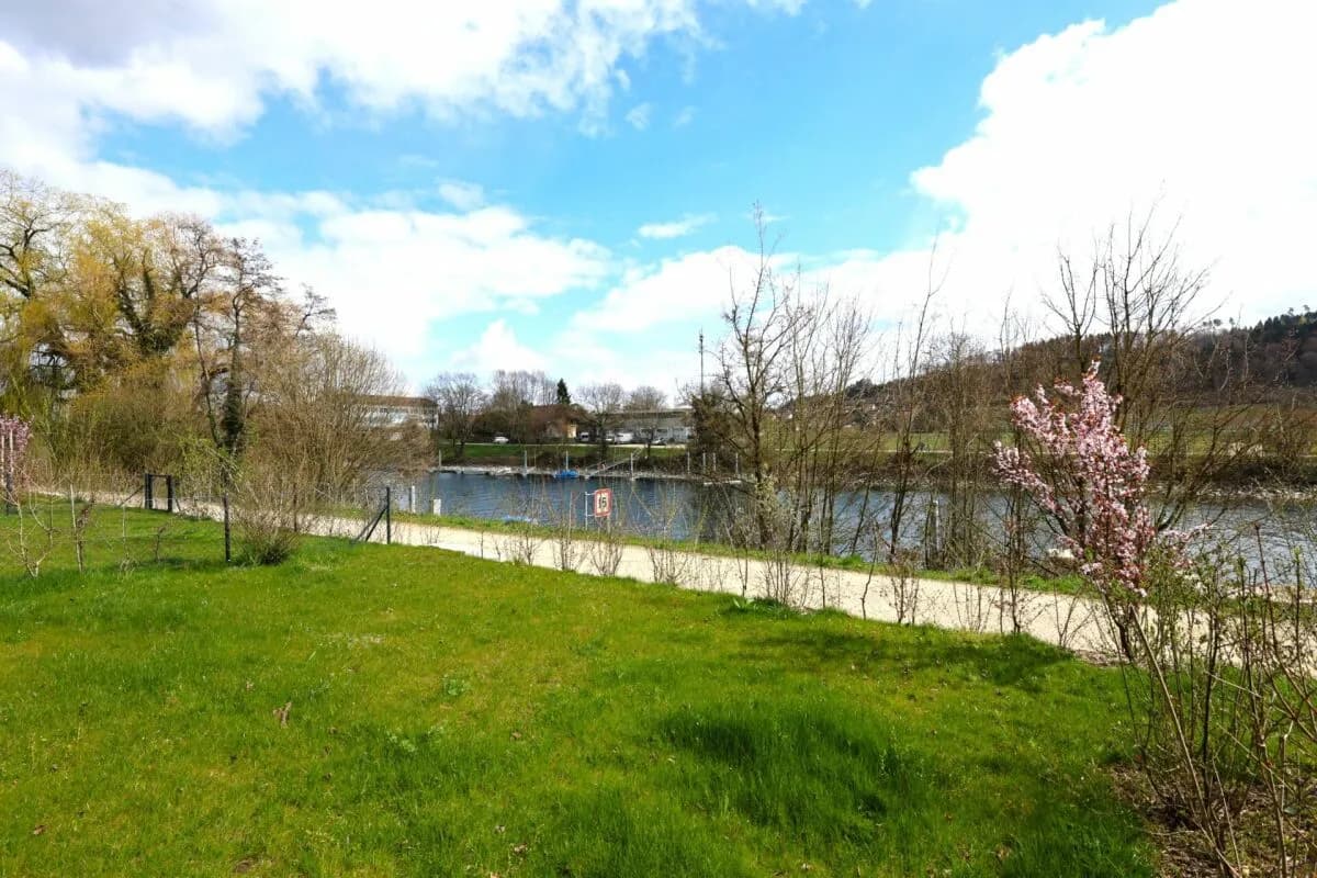 4.5 Gartenwohnung mit Blick auf die Aare