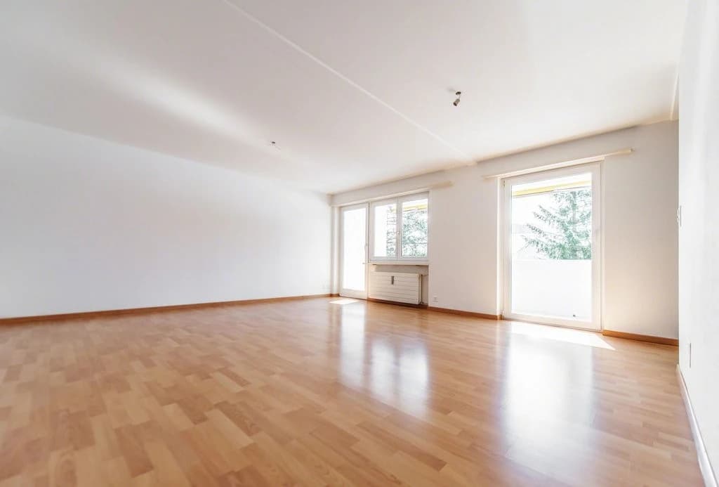 wohnen ist ... Sonne auf dem Balkon geniessen!