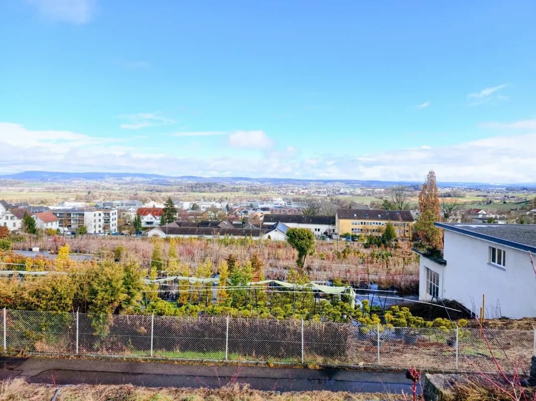 puro vivere: Exklusives Einfamilienhaus mit Garten & Aussicht