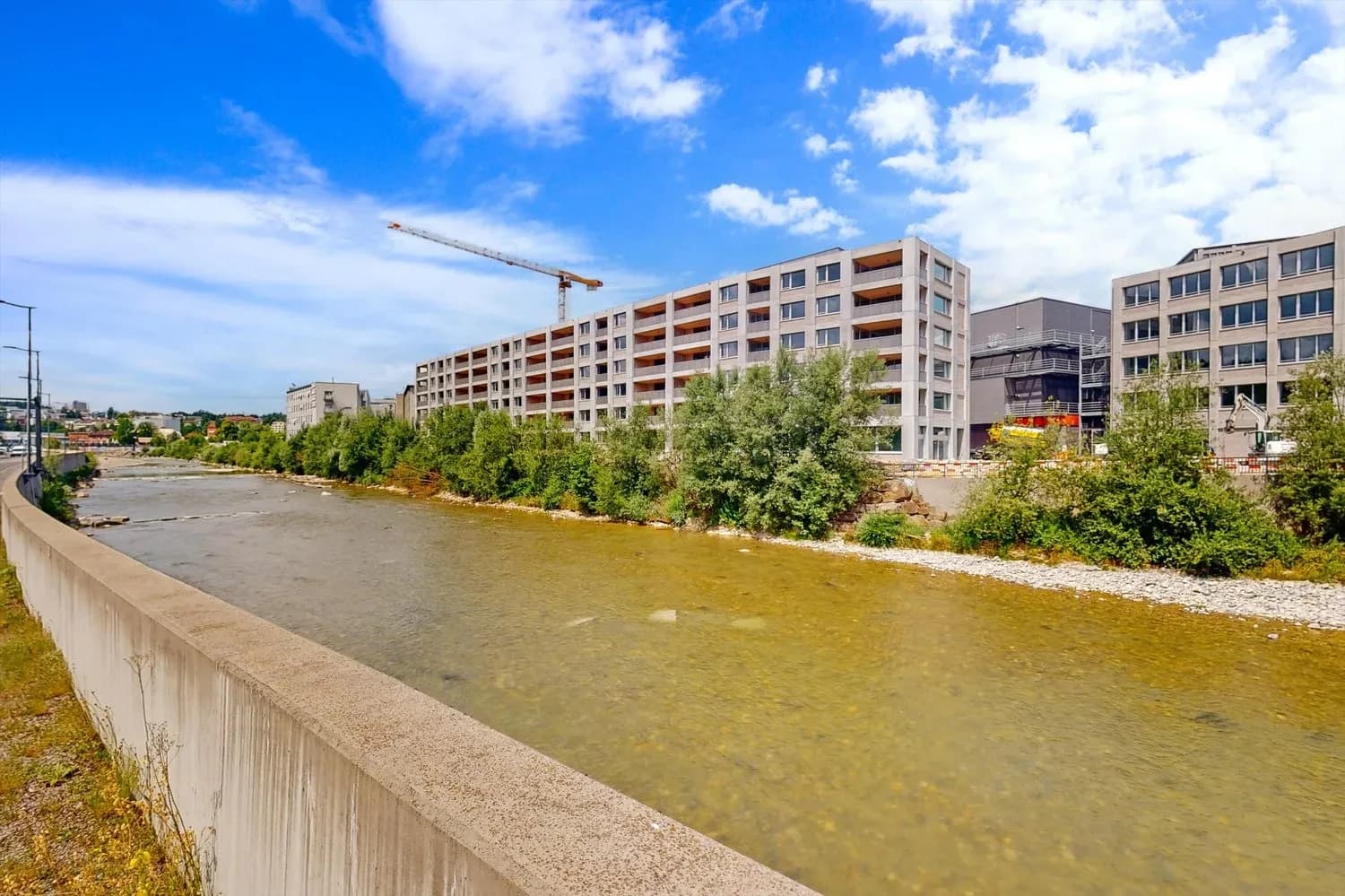 4VIERTEL  Wohnen, wo die kleine Emme zum Entspannen einlädt.