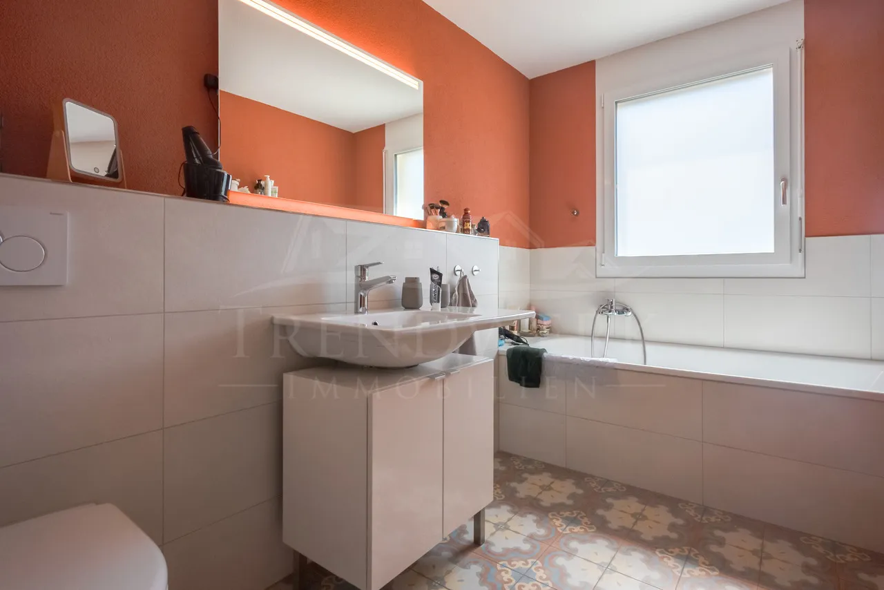 Moderne 4.5-Zimmer-Eigentumswohnung in Leuzigen