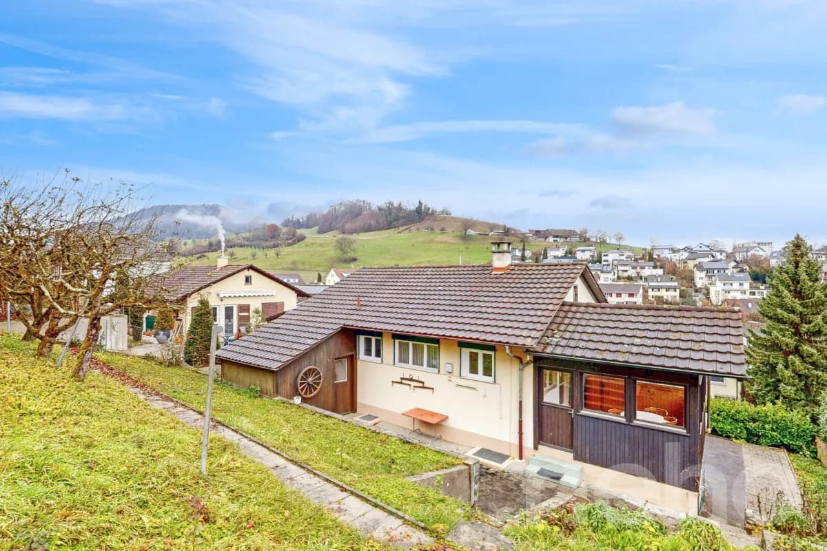 Einfamilienhaus mit grossem Garten und viel Potenzial in Gelterkinden
