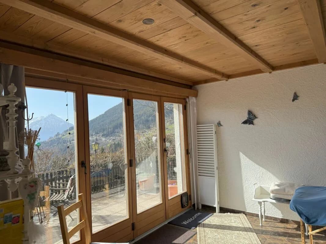 unverbaubarer Weitblick über den Thunersee und die umliegenden Bergketten