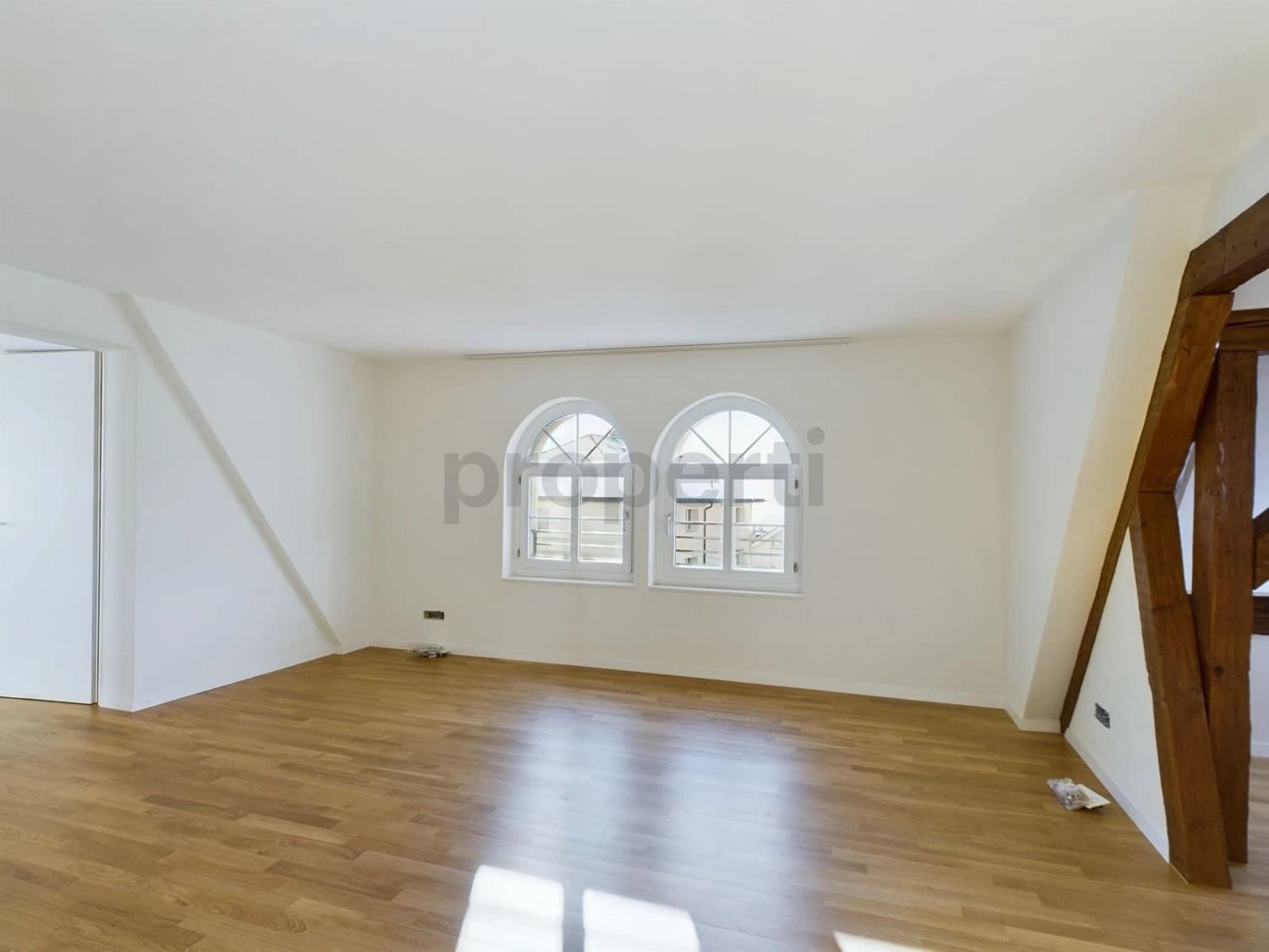 Modern 3.5-Zimmer Wohnung an zentraler Lage in Sisikon