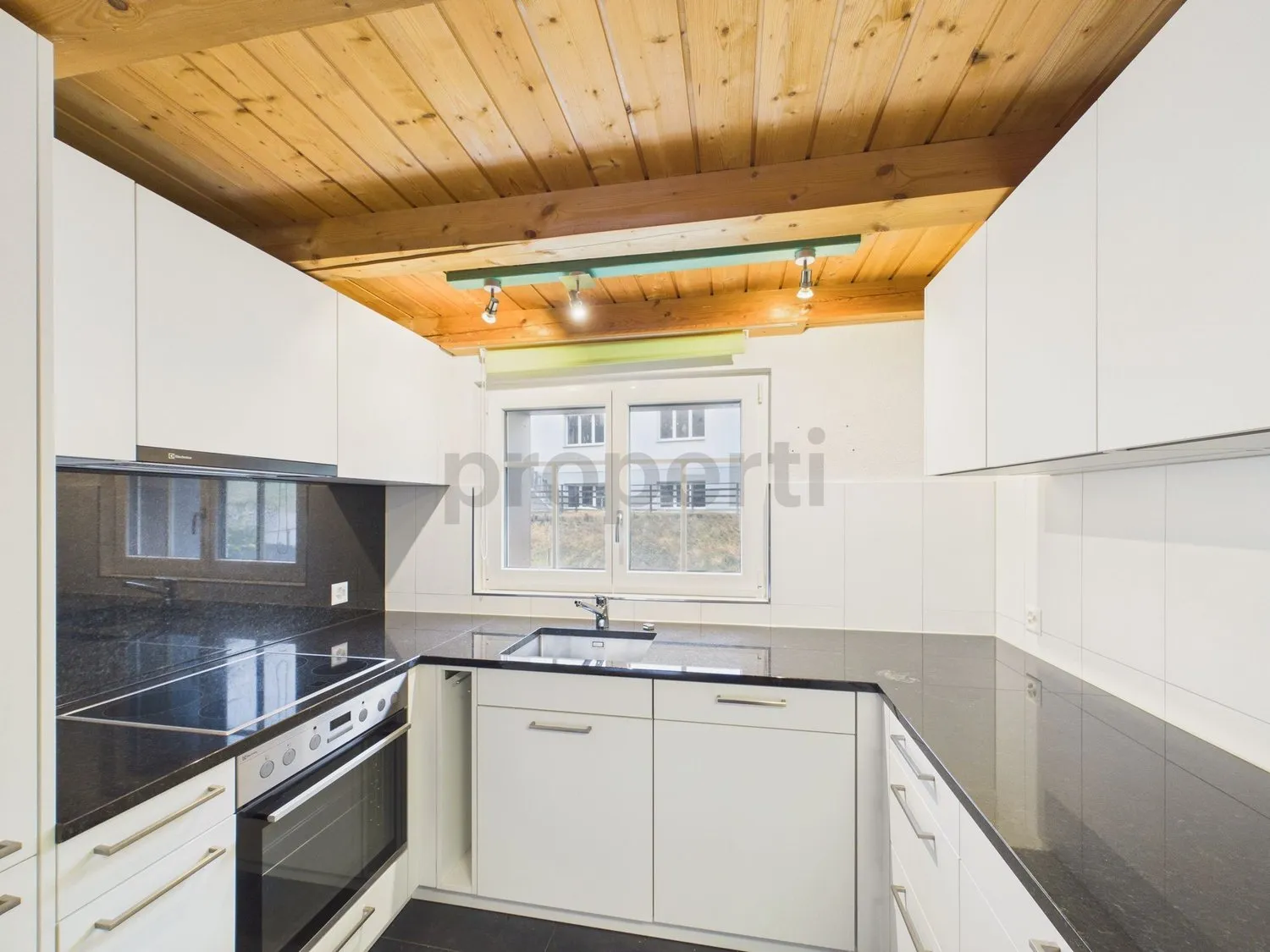 Neu renovierte 3.5-Zimmer-Wohnung mit Parkplatz, Unterrindal