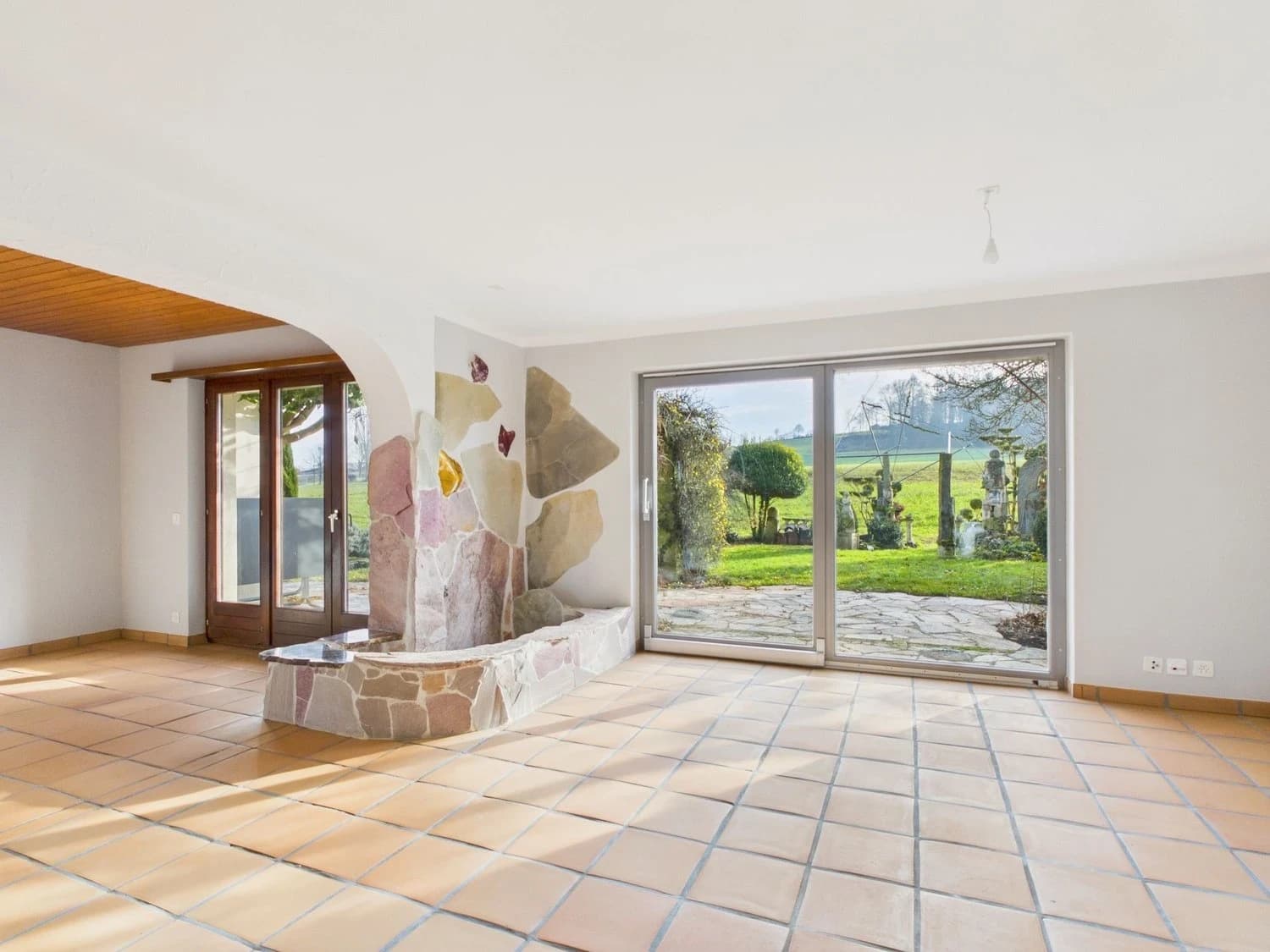 Geräumiges 4.5-Zimmer Mehrfamilienhaus mit herrlichem Ausblick ins Grüne in Münchenwiler