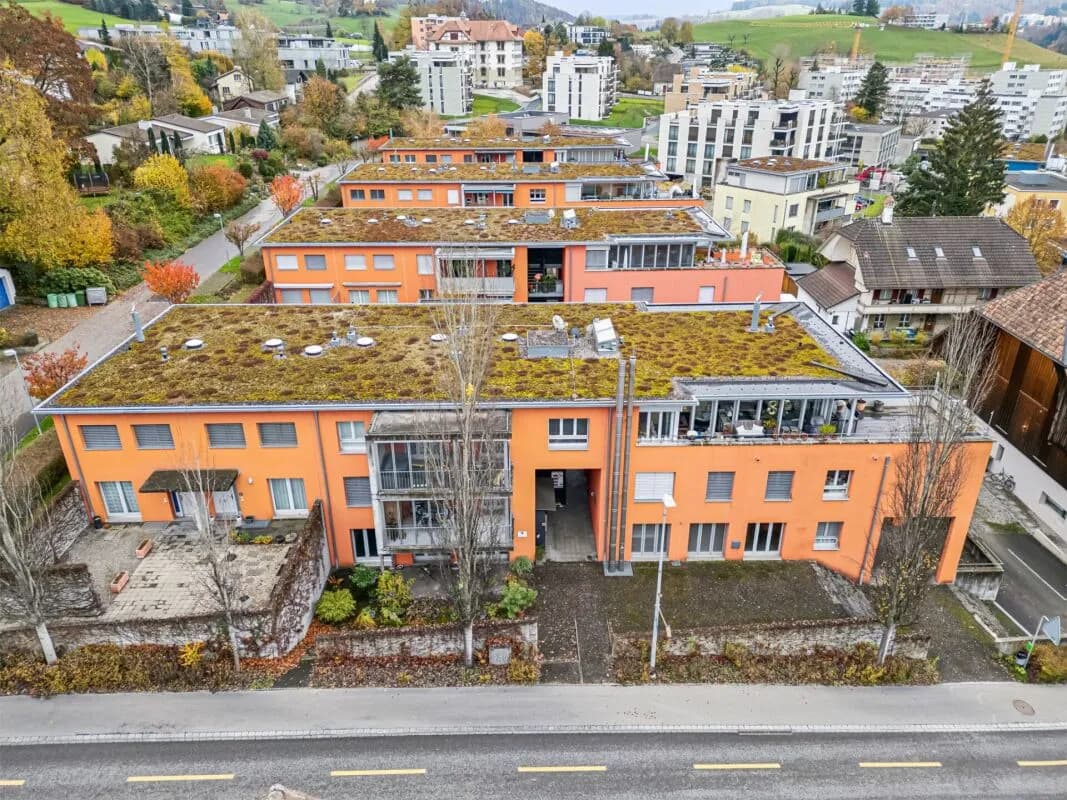 Vielseitig nutzbare Wohn- und Geschäftsliegenschaft in Bolligen