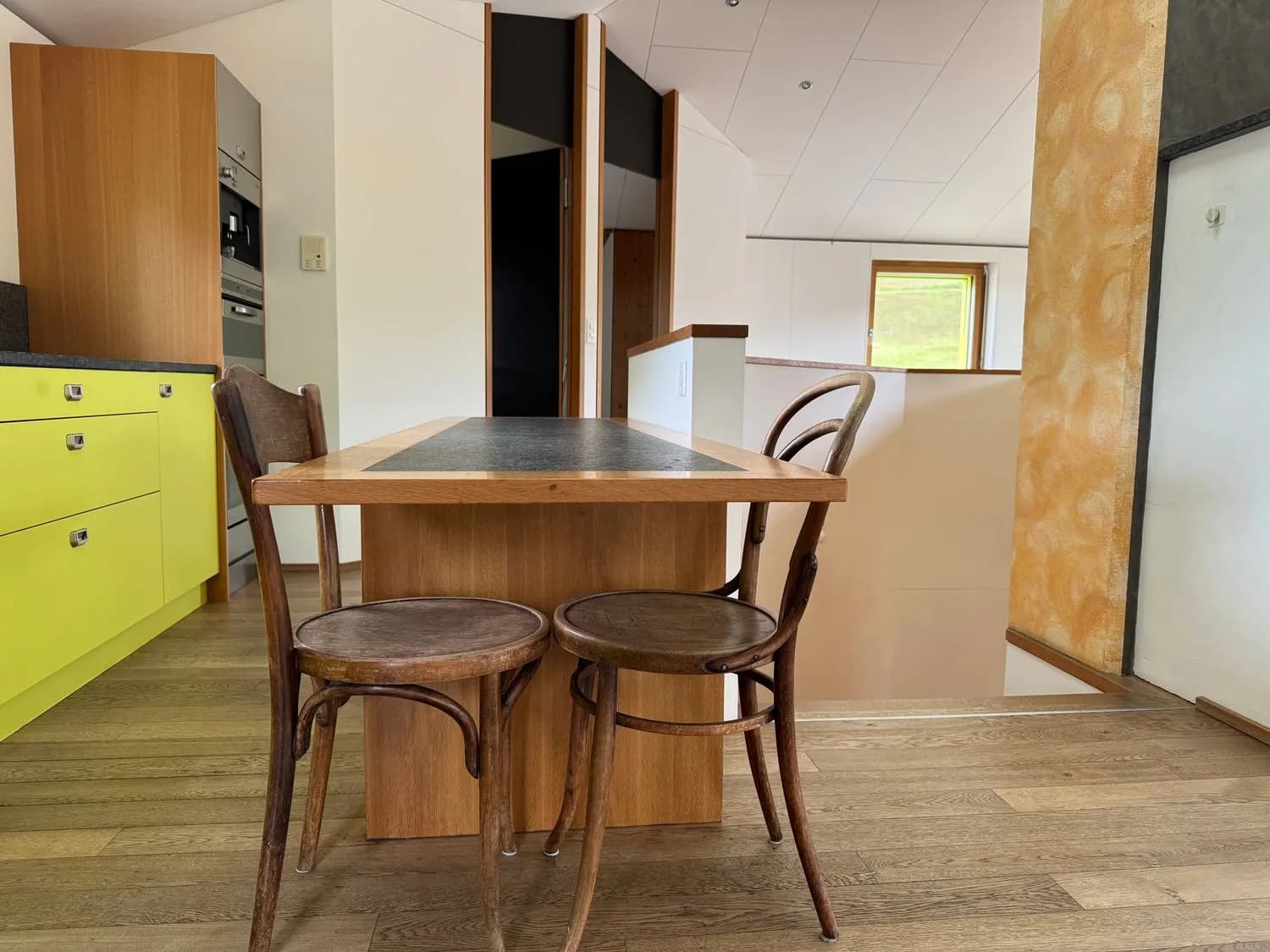 5.5-Zimmer-Maisonettewohnung mit Terrasse und Aussicht in Mosnang