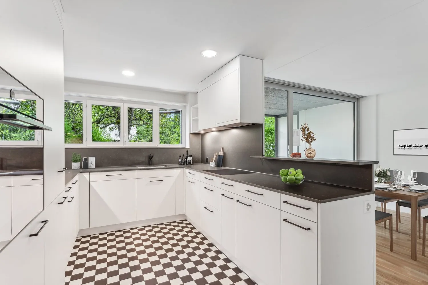 2 Etagen und 2 Gartensitzplätze nur für Sie!