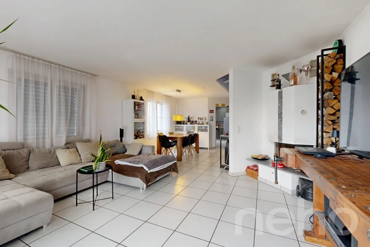 Zuhause ankommen: Grosszügige Maisonettewohnung mit Terrasse