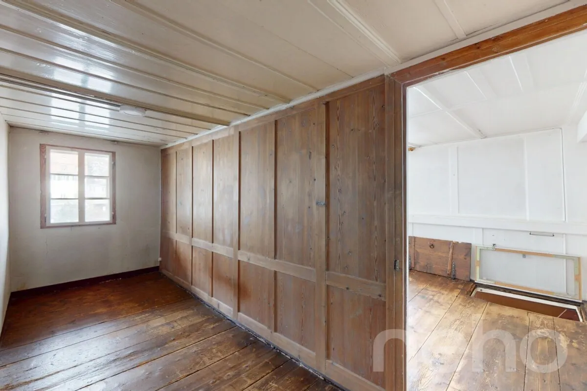 Denkmalgeschütztes 8-Zimmer Doppeleinfamilienhaus an zentraler Lage