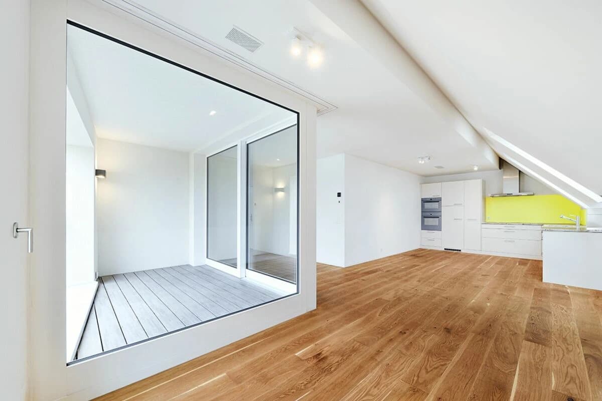 3.5-Zimmer Dachwohnung mit Loggia in Riedikon