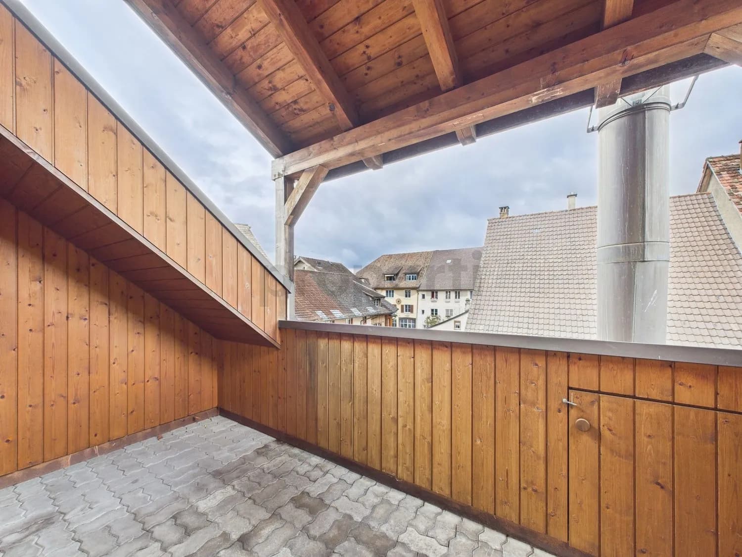 Grosszuegige 6.5-Zimmer-Wohnung mit Balkon, Neunkirch