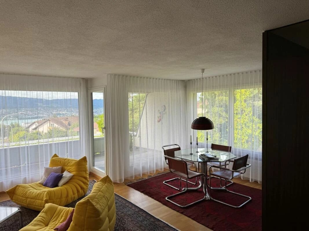 2.5 Zi. Attika mit unverbaubarer See- und Bergsicht