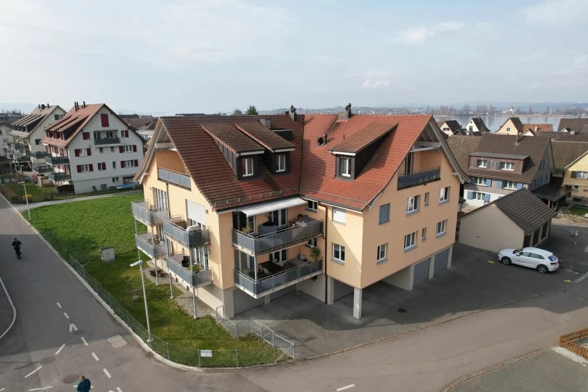 Grosszügige Designwohnung mit zwei Balkonen und stilvollem Wohnambiente