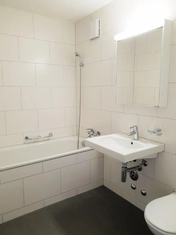 MIETEN OHNE KAUTION - Grosszügige Wohnung an ruhiger Hanglage