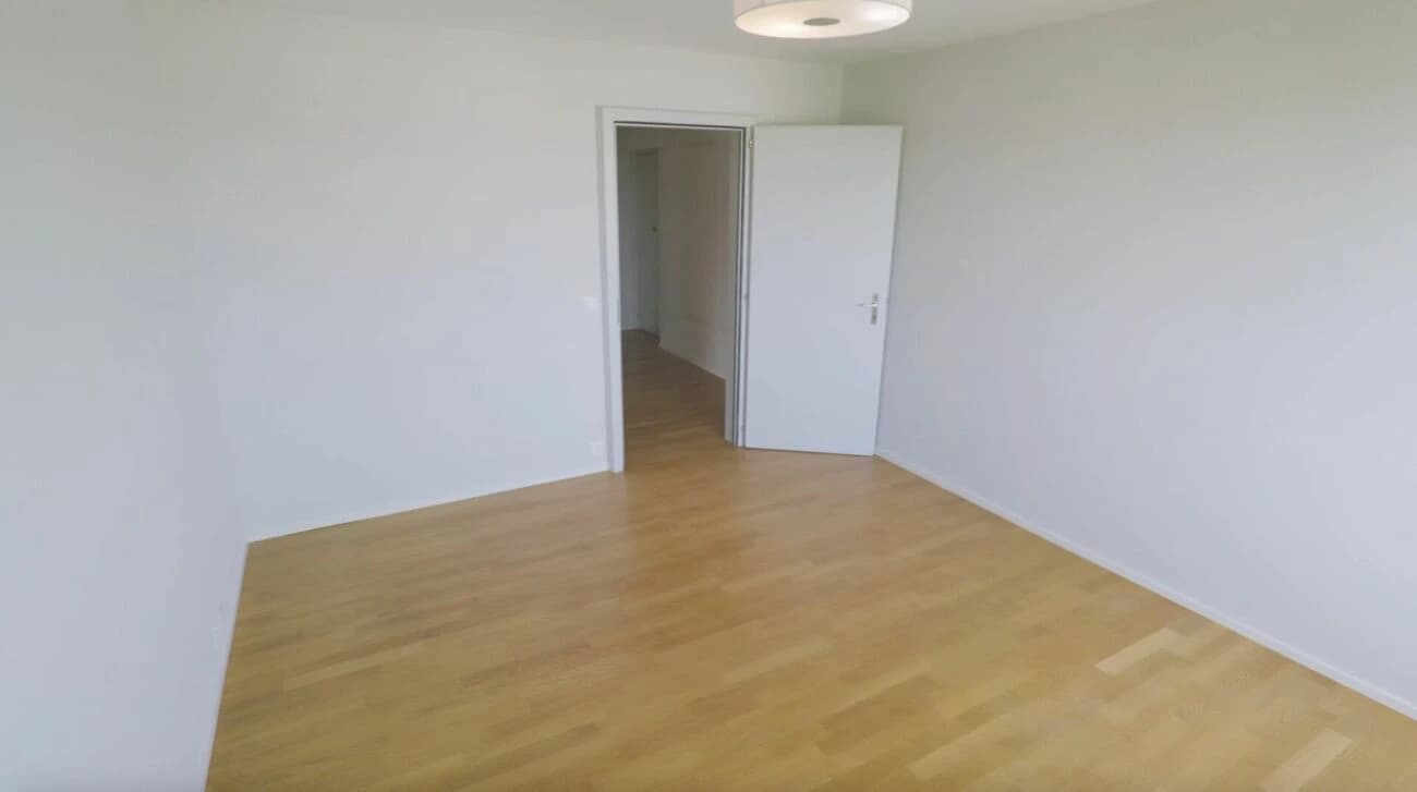 Stilvolle 3.5-Zimmer-Wohnung im 19. Obergeschoss in Bern-Bümpliz mit Panoramaterrasse und Alpenblick