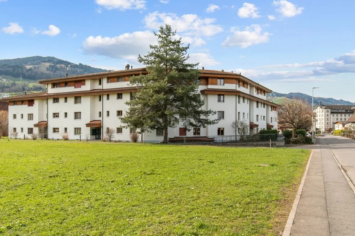 Perfekte 5,5-Zimmer-Wohnung in Siebnen mit idealer Lage