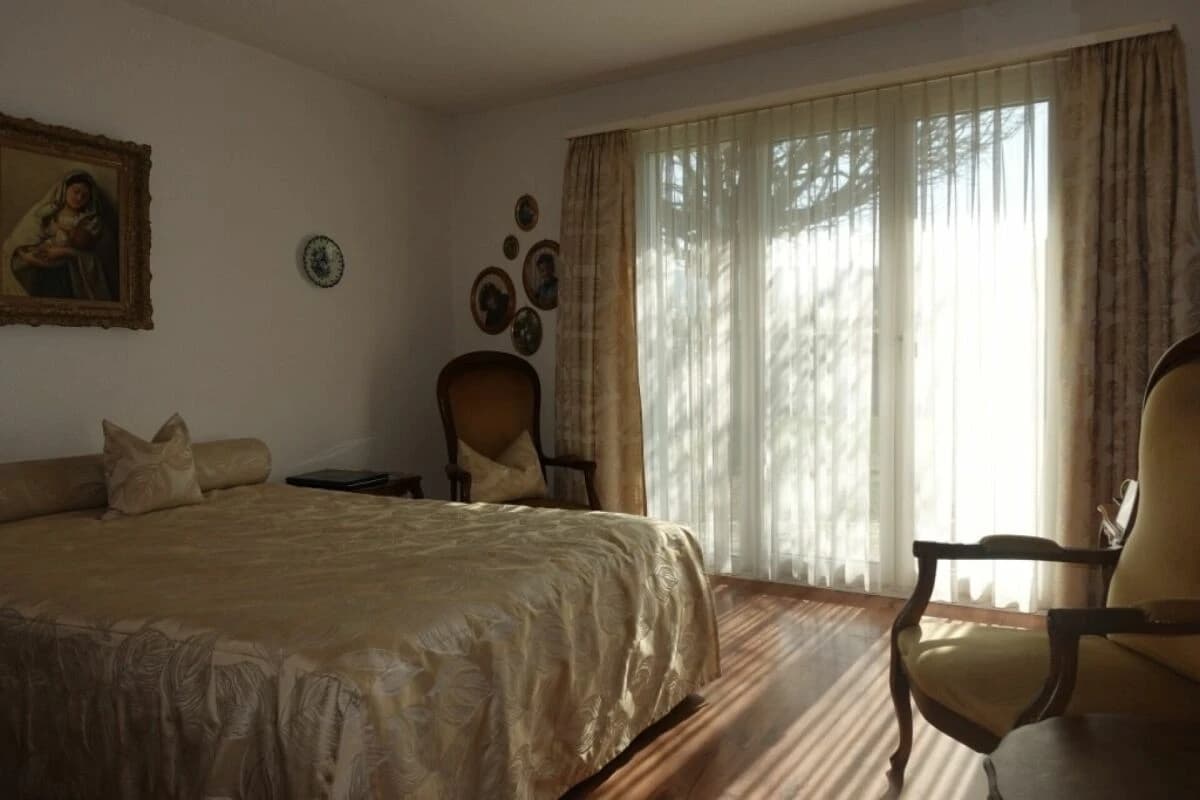 Einfamilienhaus mit grossem Garten