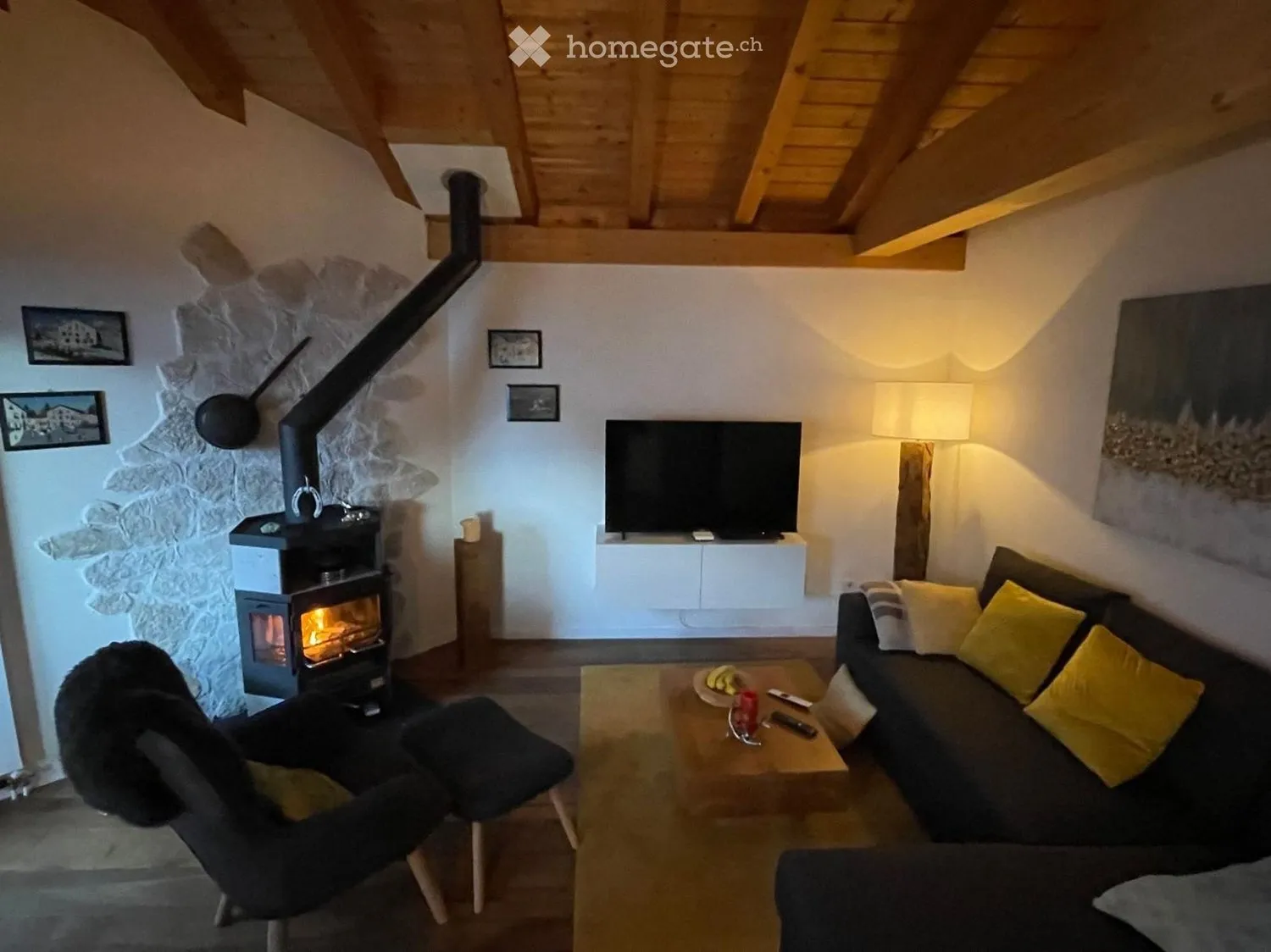 Helle 2.5-Zimmer-Wohnung mit Balkon, Salouf