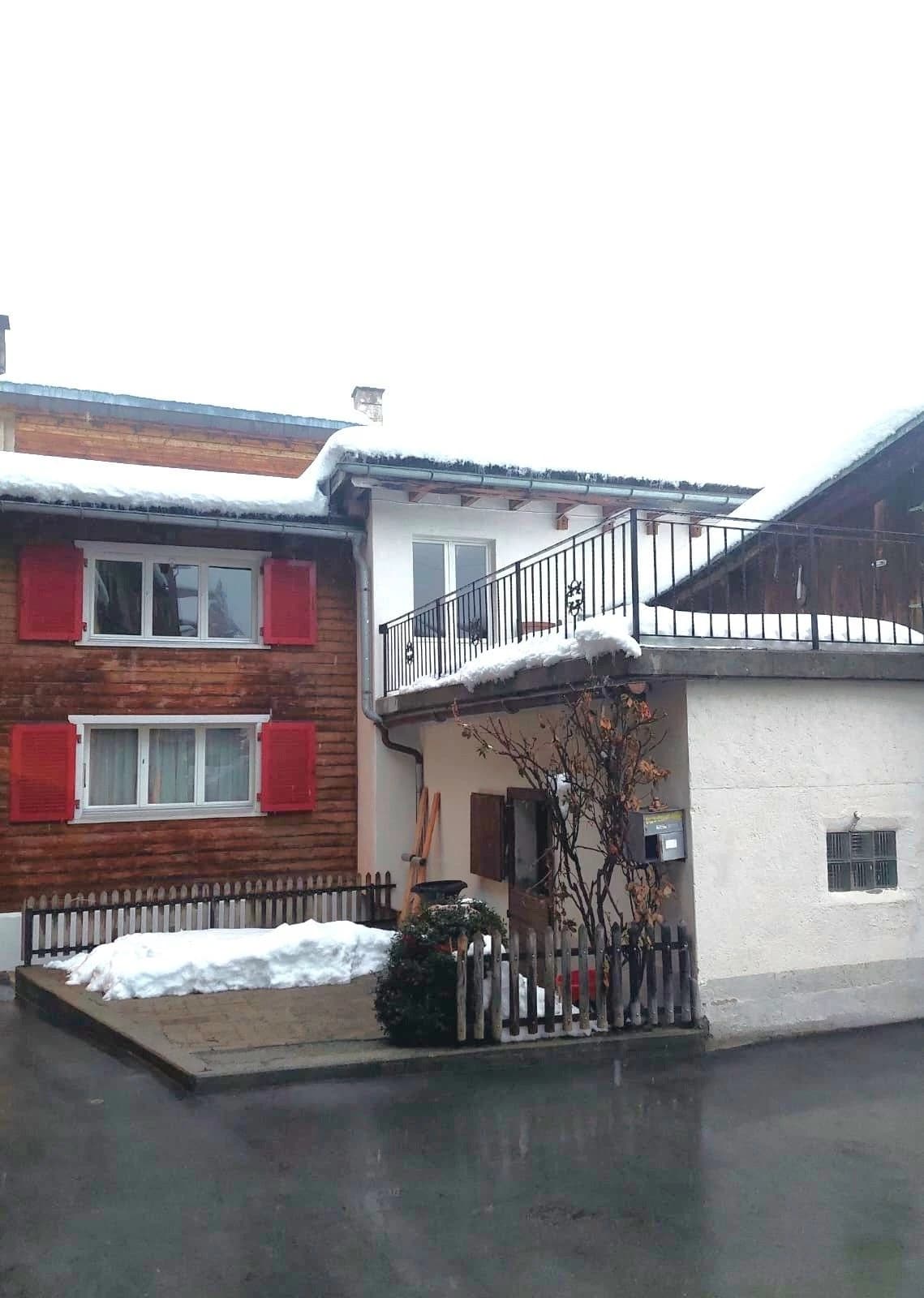 Haus mit Werkstatt & über 100 m² Nebenflächen  ideal für Wohnen und Arbeiten in Disentis